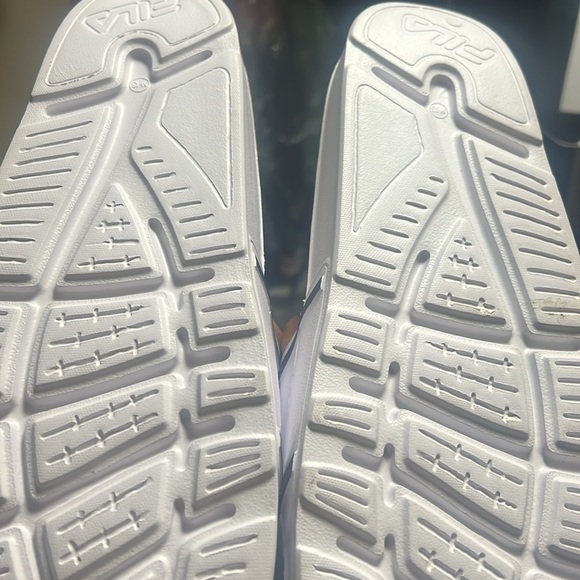 Men FILA Slides - Picture 4 of 8